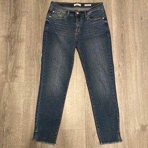 Kensie Effortless Skinny Crop Jeans